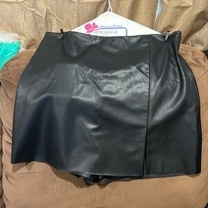 Zara leather skort/skirt